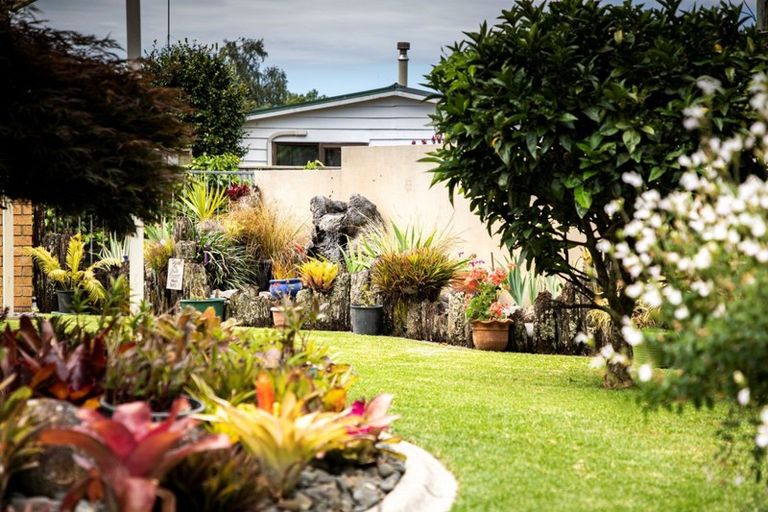 Photo of property in 16 Macmillan Street, Katikati, 3129