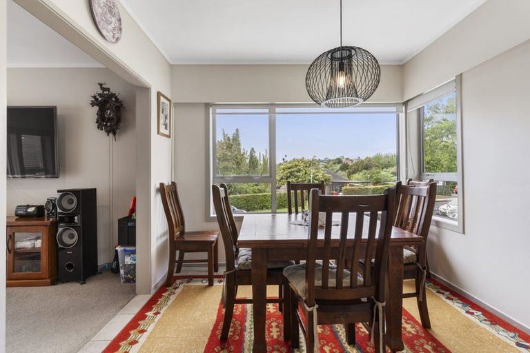 Photo of property in 12 Tanglewood Place, Cockle Bay, Auckland, 2014