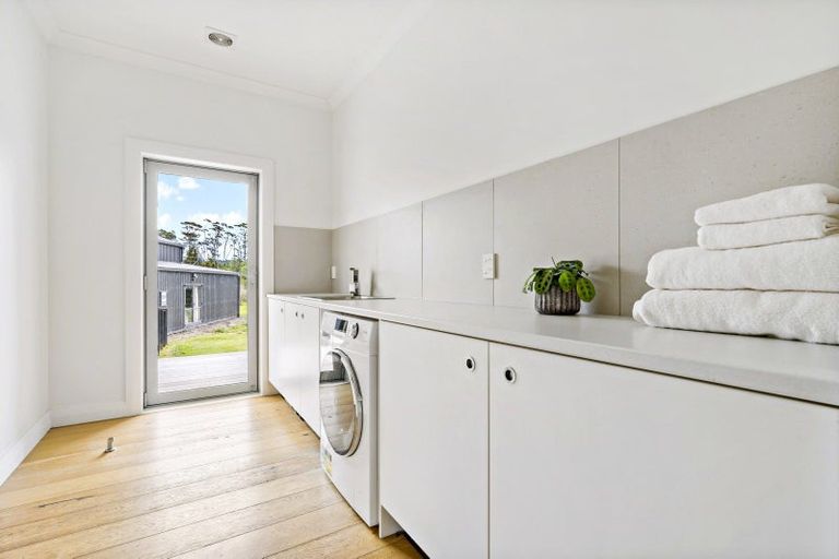 Photo of property in 245 Muriwai Valley Road, Muriwai, Waimauku, 0881