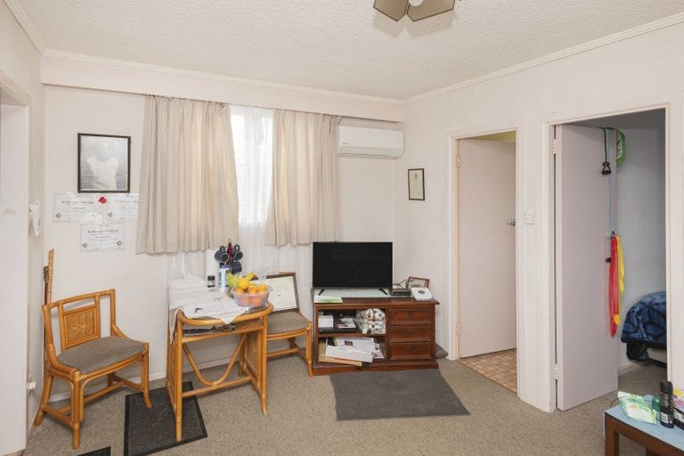 Photo of property in Orange Grove Flats, 2/549 Childers Road, Te Hapara, Gisborne, 4010