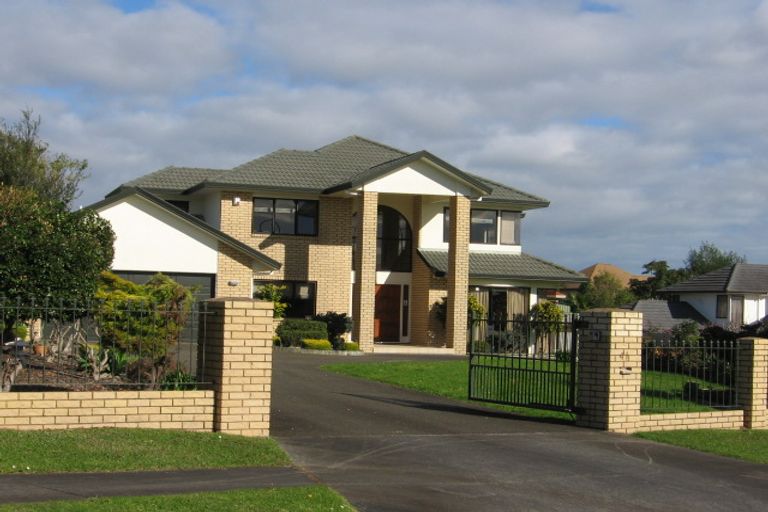 Photo of property in 41 Anaheim Boulevard, Shamrock Park, Auckland, 2016