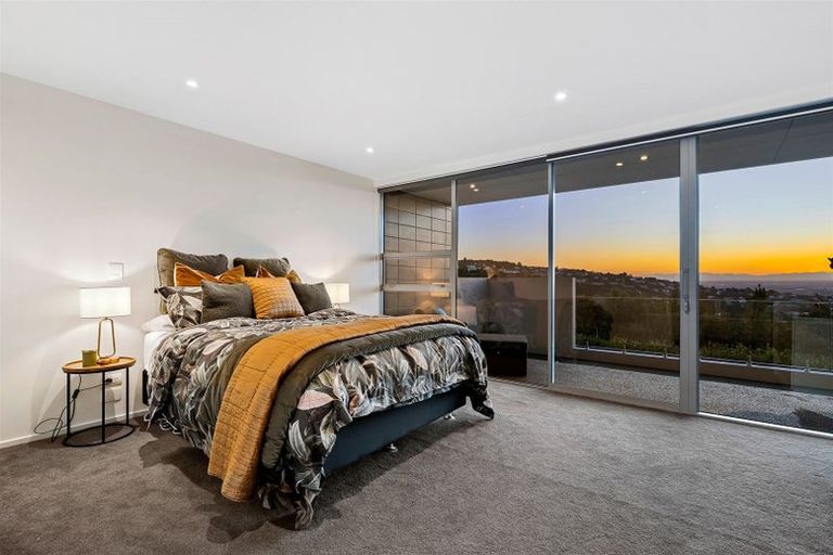 Photo of property in 6 Yelverton Place, Huntsbury, Christchurch, 8022