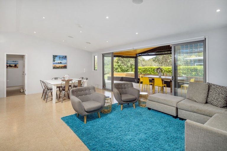 Photo of property in 118 Lil Place, Whangapoua, Coromandel, 3582