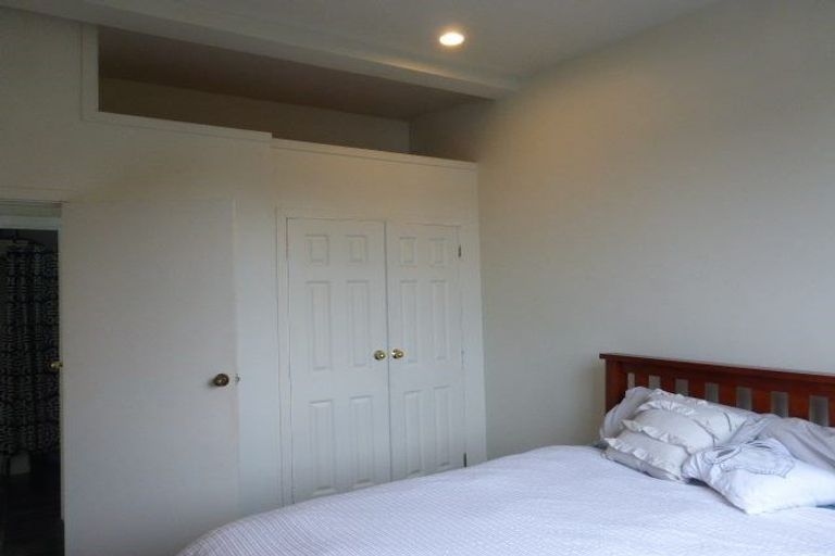 Photo of property in 79a Pleasant Road, Glen Eden, Auckland, 0602