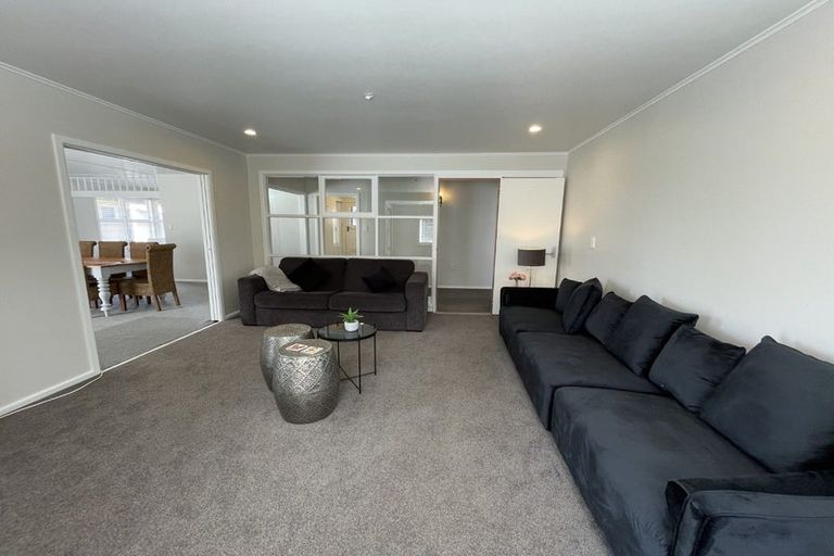 Photo of property in 117 Taradale Road, Onekawa, Napier, 4110