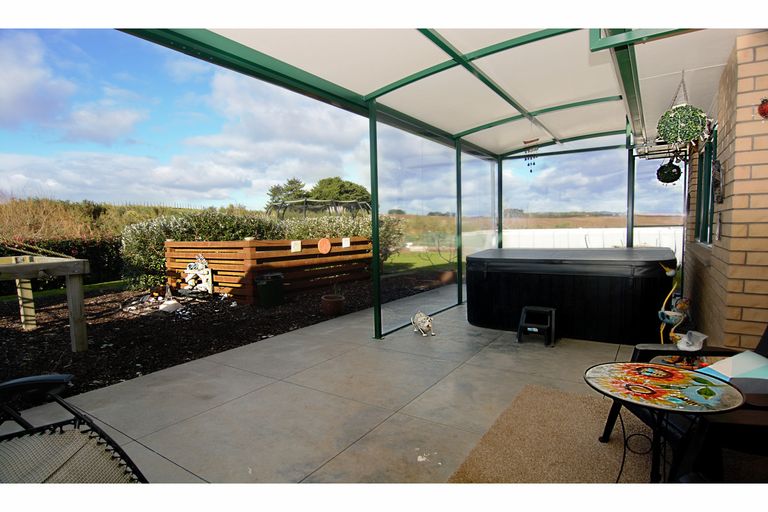 Photo of property in 25 Jenny Lane, Waiuku, 2123