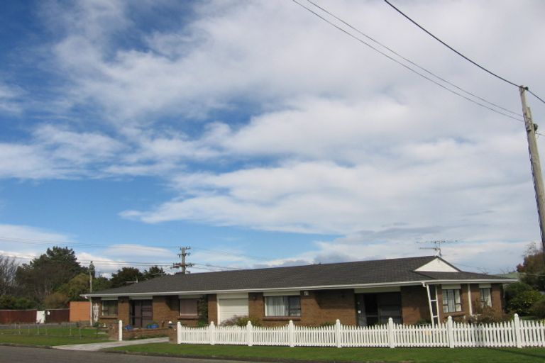 Photo of property in 86 Bell Street, Featherston, 5710