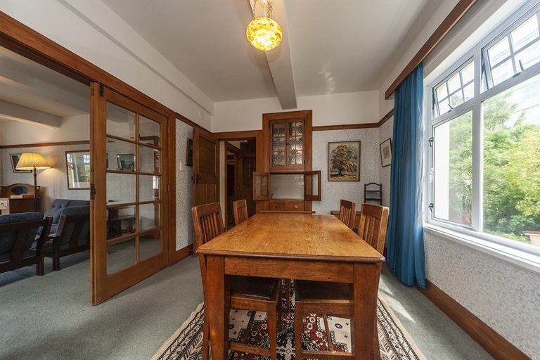 Photo of property in Chevening Flats, 90 Salamanca Road, Kelburn, Wellington, 6012