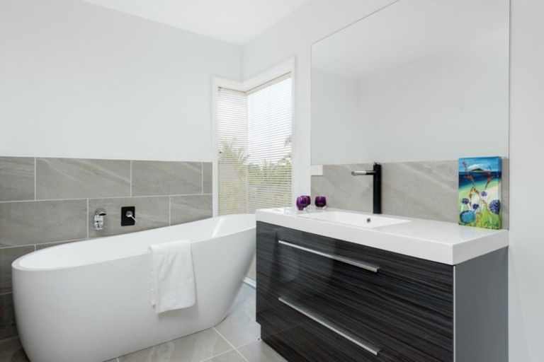 Photo of property in 74 Little John Drive, Bellevue, Tauranga, 3110