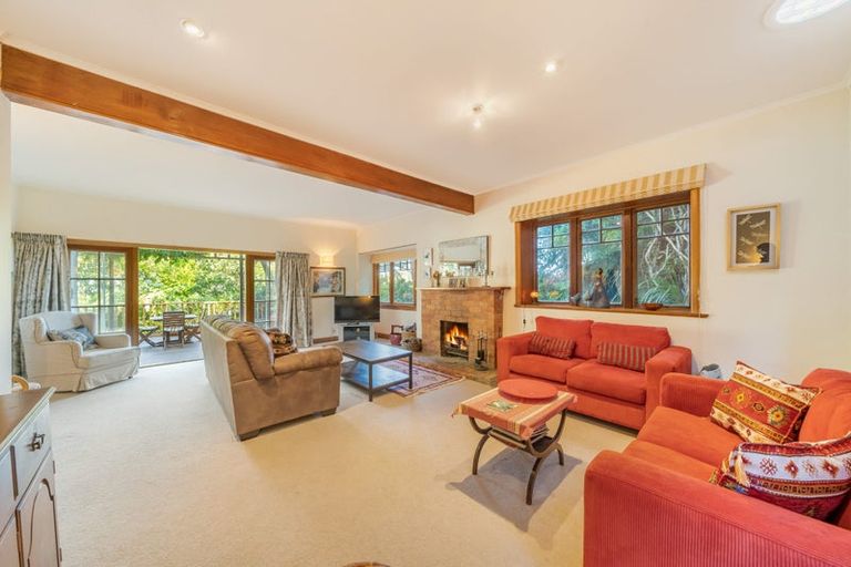 Photo of property in 27 Kotari Road, Days Bay, Lower Hutt, 5013
