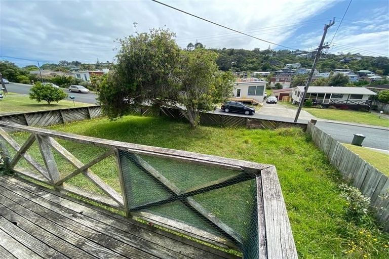 Photo of property in 5 Capitol Road, Matakatia, Whangaparaoa, 0930