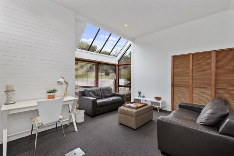 Photo of property in 7 Chaston Close, Westmorland, Christchurch, 8025