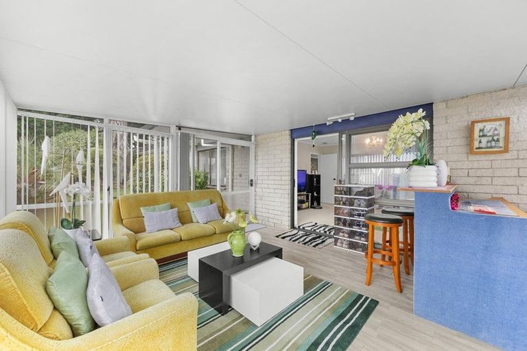 Photo of property in 2/54 Finlayson Avenue, Clendon Park, Auckland, 2103