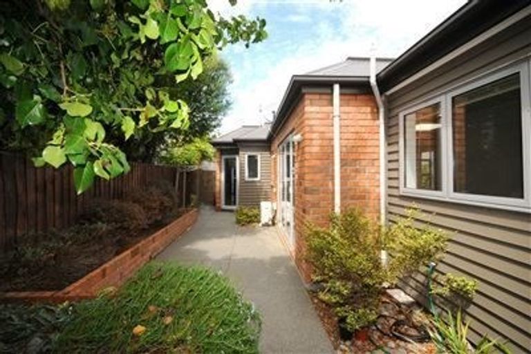 Photo of property in 121b Jeffreys Road, Strowan, Christchurch, 8052