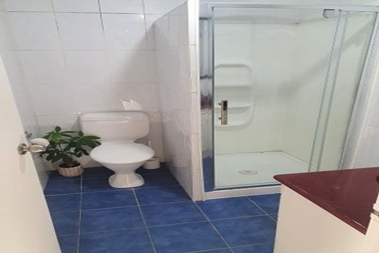 Photo of property in 178 Waimumu Road, Massey, Auckland, 0614