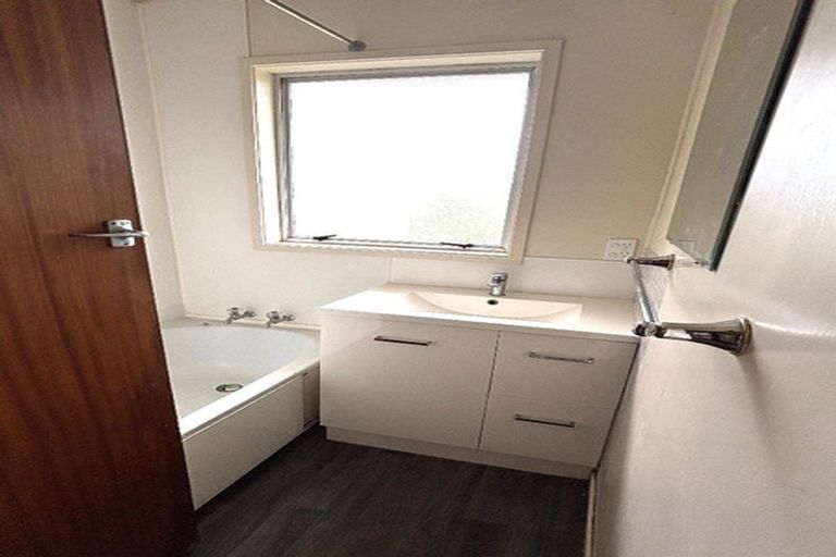 Photo of property in 2/20 Morton Avenue, Forrest Hill, Auckland, 0620