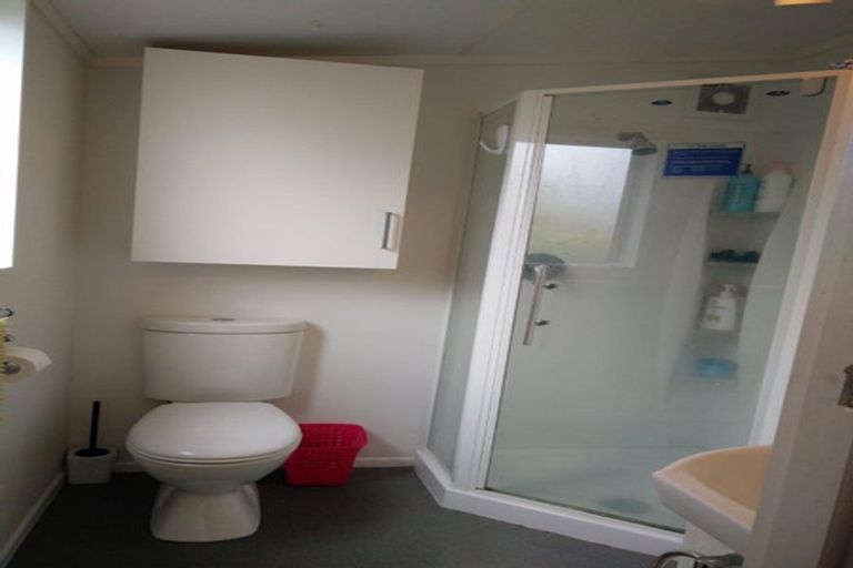 Photo of property in 92 Russell Terrace, Berhampore, Wellington, 6023