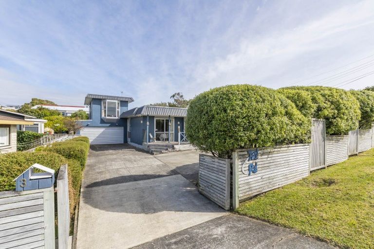 Photo of property in 3 Tui Road, Raumati Beach, Paraparaumu, 5032