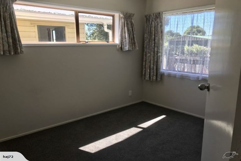 Photo of property in 18 Hicks Crescent, Waikanae Beach, Waikanae, 5036