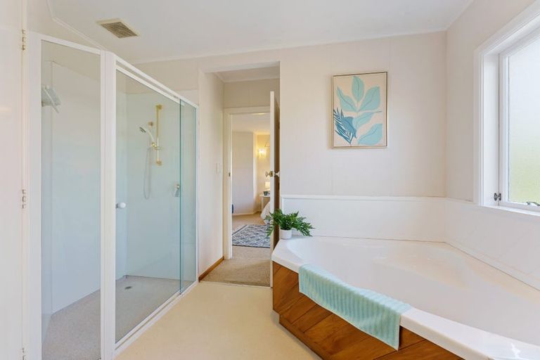 Photo of property in 12 Koromiko Road, Waikanae, 5036