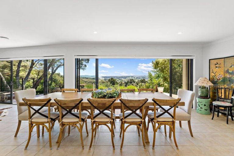 Photo of property in 586 Whitford Road, Whitford, Howick, 2571