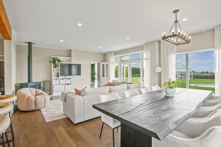 Photo of property in 25 Patterson Road, Hurworth, New Plymouth, 4310