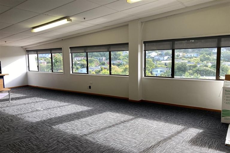 Photo of property in 2 Middleton Road, Johnsonville, Wellington, 6037