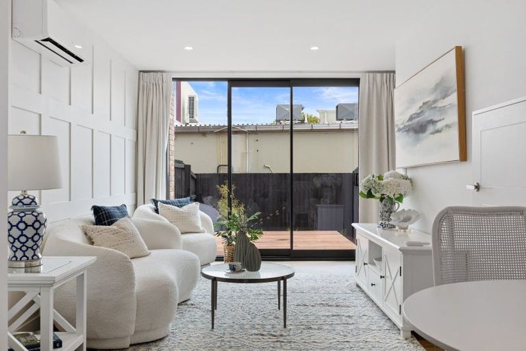 Photo of property in 3/196 Hills Road, Edgeware, Christchurch, 8013