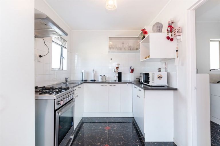 Photo of property in 2/6 Trevor Hosken Drive, Wiri, Auckland, 2104