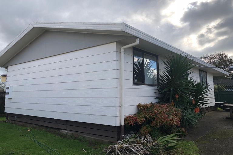 Photo of property in 2/26 Sheehan Avenue, Papakura, 2110