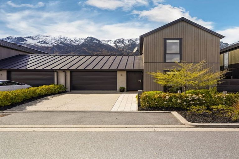 Photo of property in 3 Mulholland Drive, Jacks Point, 9371