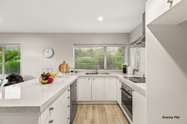 Photo of property in 60 Muriwai Road, Waimauku, 0812