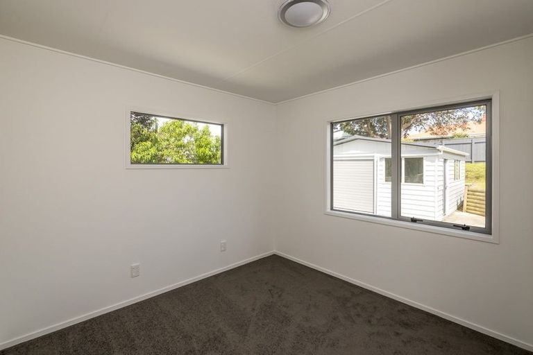 Photo of property in 76 Queens Road, Waikanae Beach, Waikanae, 5036