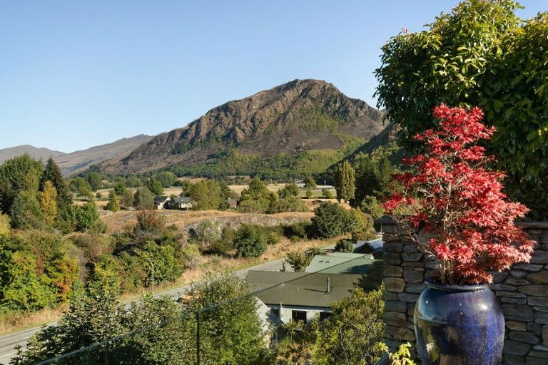 Photo of property in 11 Cotter Avenue, Arrowtown, 9302