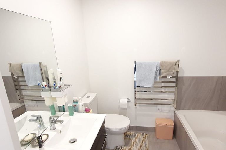 Photo of property in 52 High Street, Island Bay, Wellington, 6023