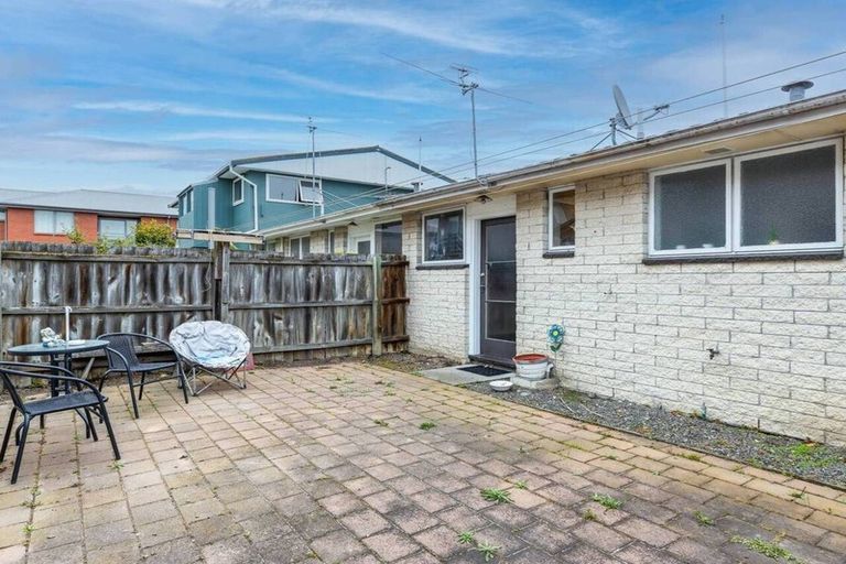 Photo of property in 520 Barbadoes Street, Edgeware, Christchurch, 8013