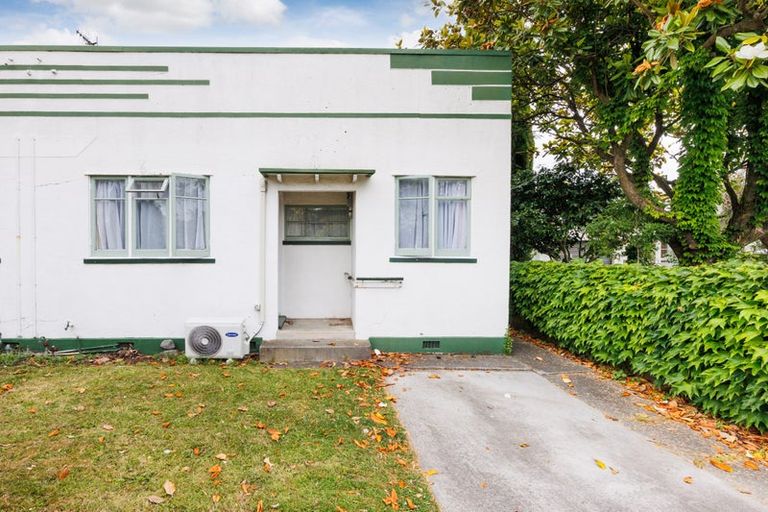 Photo of property in 28-30 Rawhiti Avenue, Palmerston North, 4410