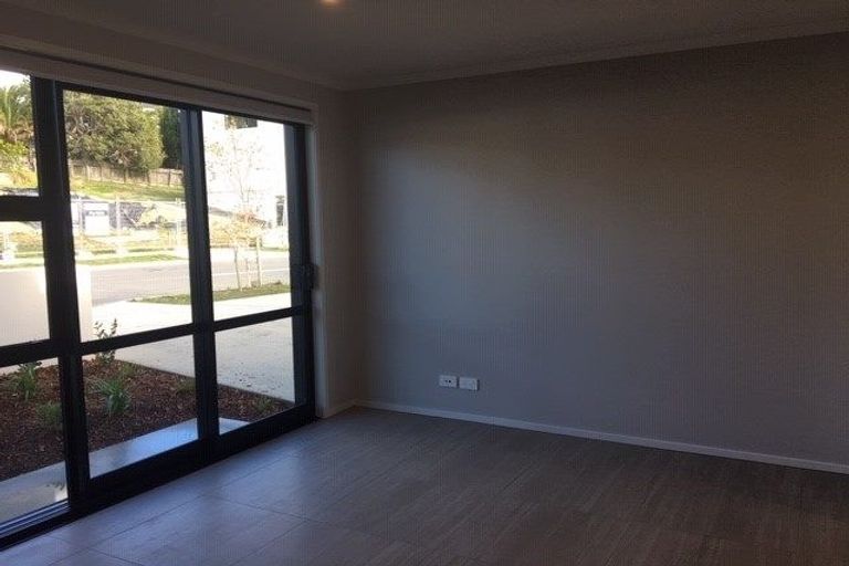 Photo of property in 5 Seafarer Crescent, Stanmore Bay, Whangaparaoa, 0932