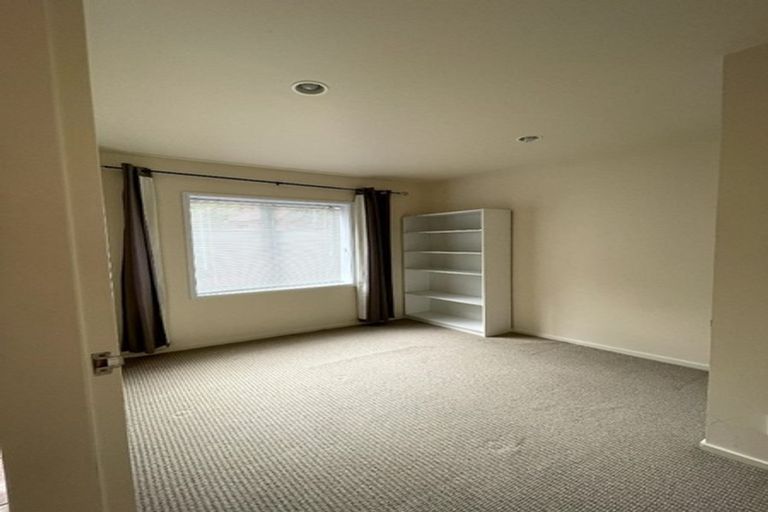 Photo of property in 12/93a Kelburn Parade, Kelburn, Wellington, 6012