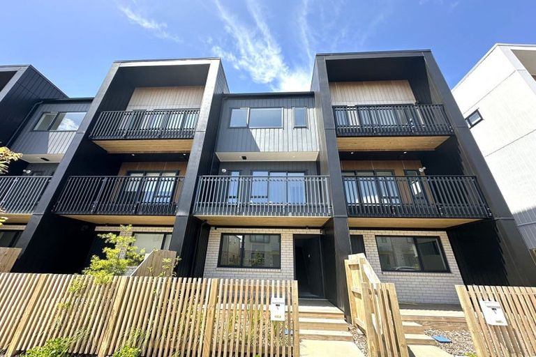 Photo of property in 71 Tahuhu Road, Mount Wellington, Auckland, 1062