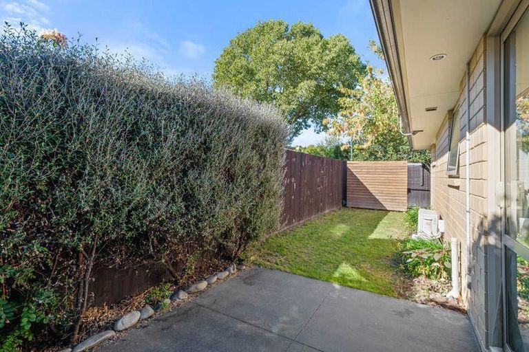 Photo of property in 42 Thackeray Place, Waltham, Christchurch, 8023