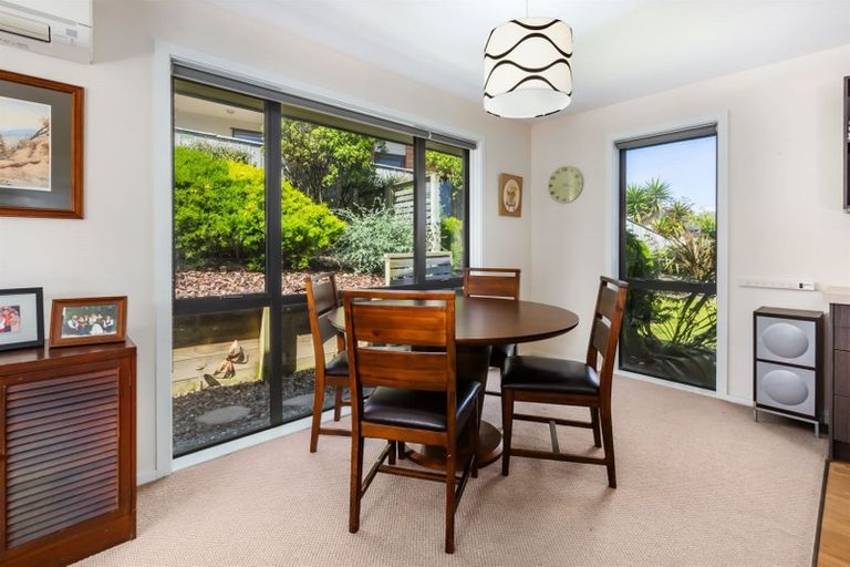 Photo of property in 6 Tasman Close, Aotea, Porirua, 5024