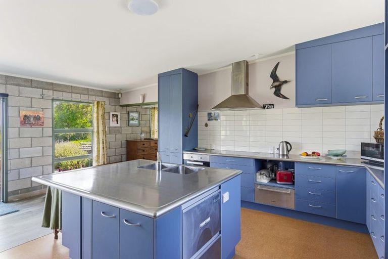 Photo of property in 171 Paetawa Road, Peka Peka, Waikanae, 5391