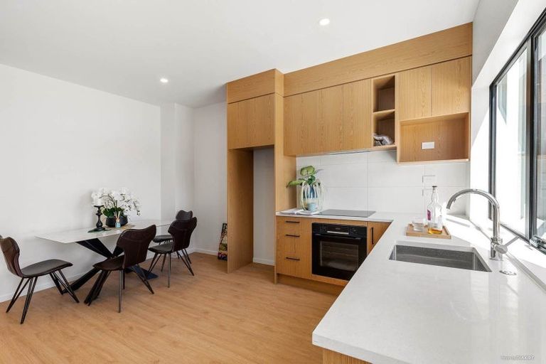 Photo of property in 3 Brook Street, Milford, Auckland, 0620