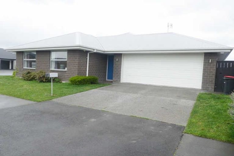 Photo of property in 1 Ader Close, Halswell, Christchurch, 8025