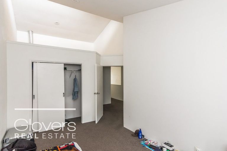 Photo of property in 10 Captain Scott Road, Glen Eden, Auckland, 0602