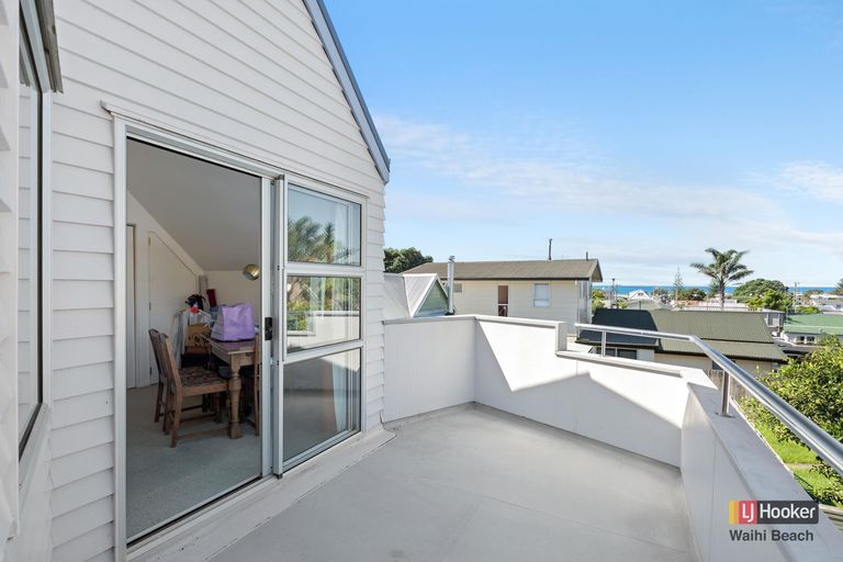 Photo of property in 31 Ocean View Road, Waihi Beach, 3611
