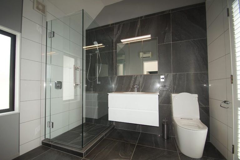 Photo of property in 73b Carlton Mill Road, Merivale, Christchurch, 8014