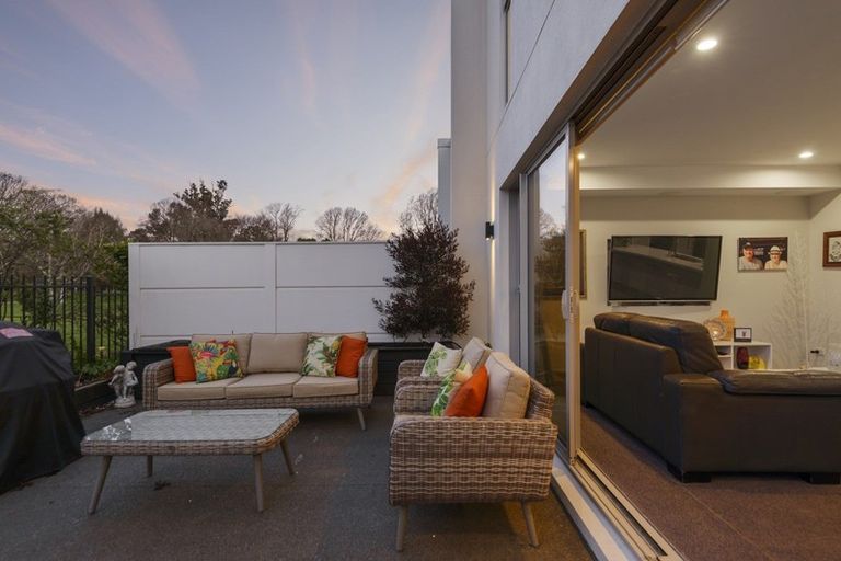 Photo of property in 15 Seager Lane, Hillmorton, Christchurch, 8024