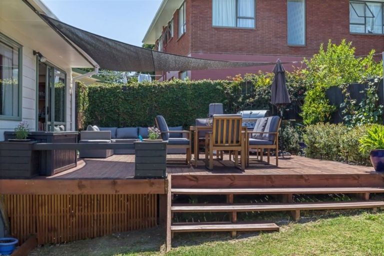 Photo of property in 2/287 Vipond Road, Stanmore Bay, Whangaparaoa, 0932